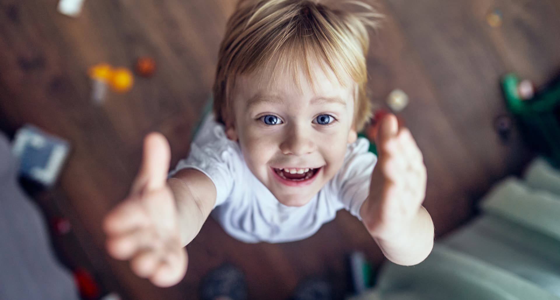 toddler-grabbing-boobs