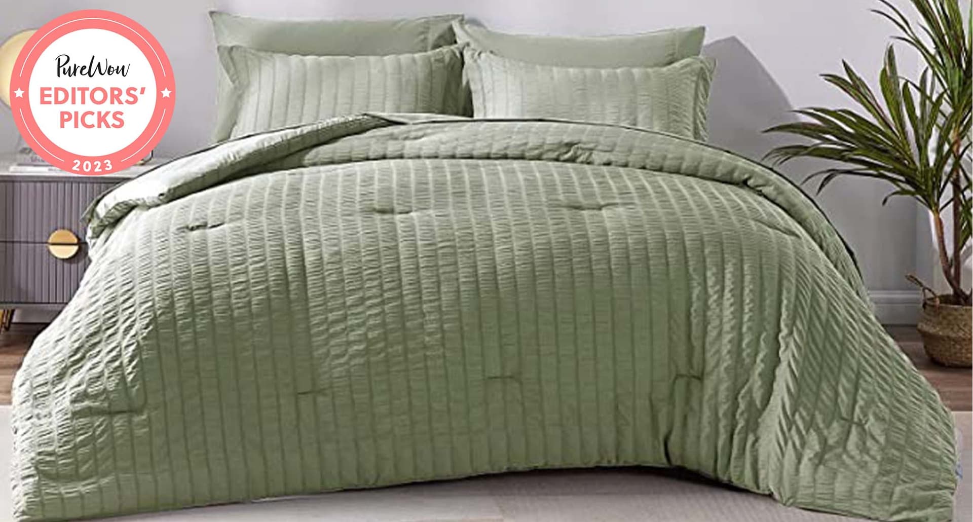Best bed in a bag set: A green bed in a bag set
