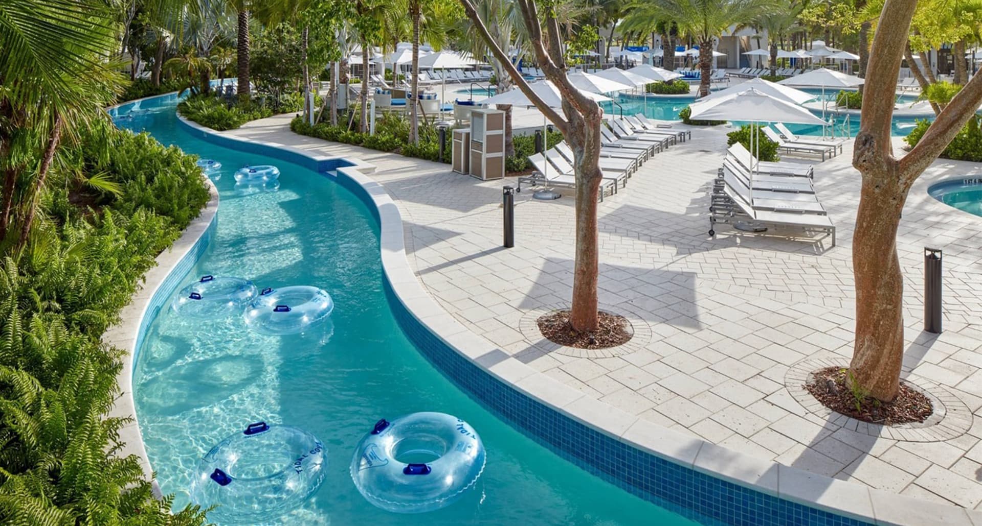 wave pool at the tidal cove water park