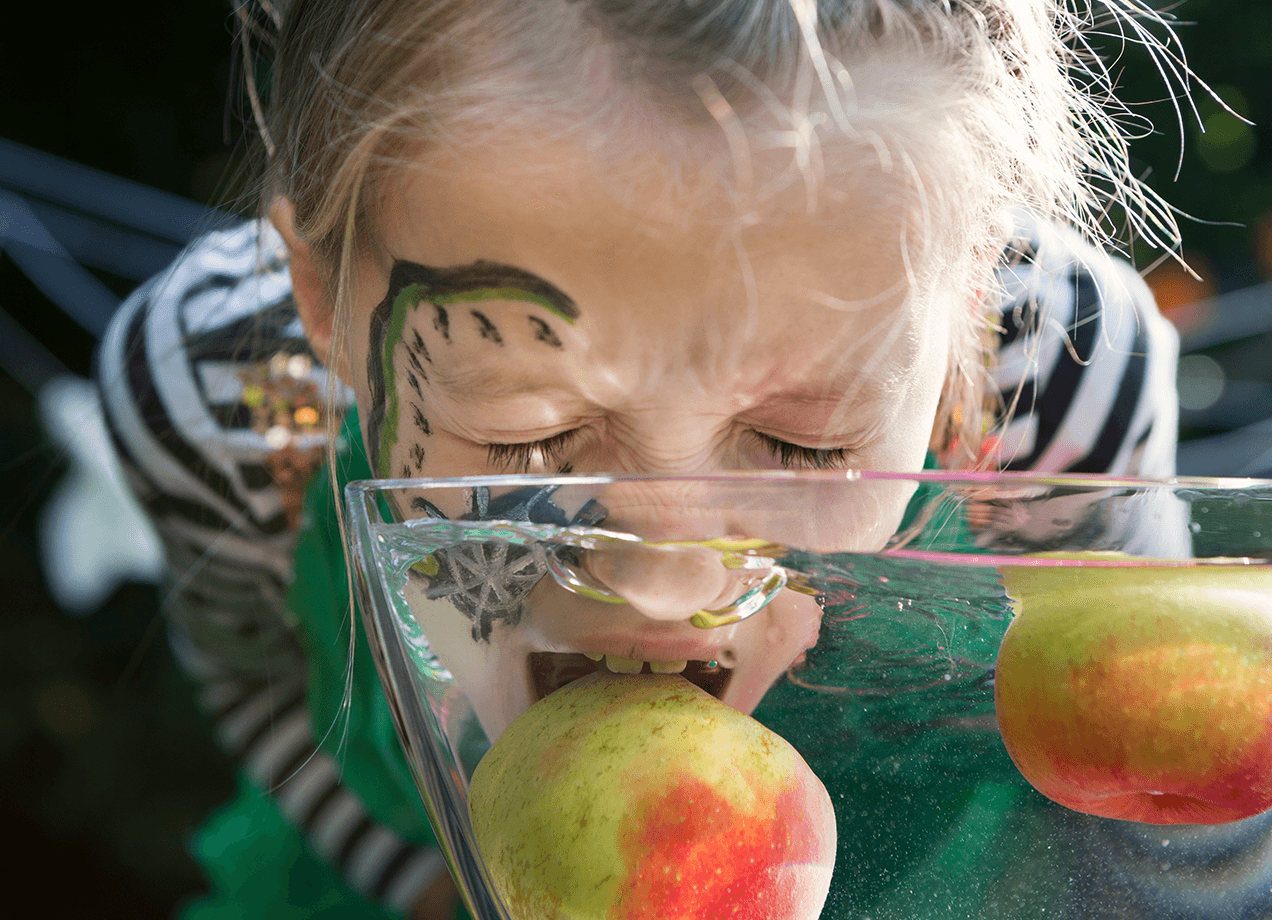halloween-activities-for-kids-apples-water-category