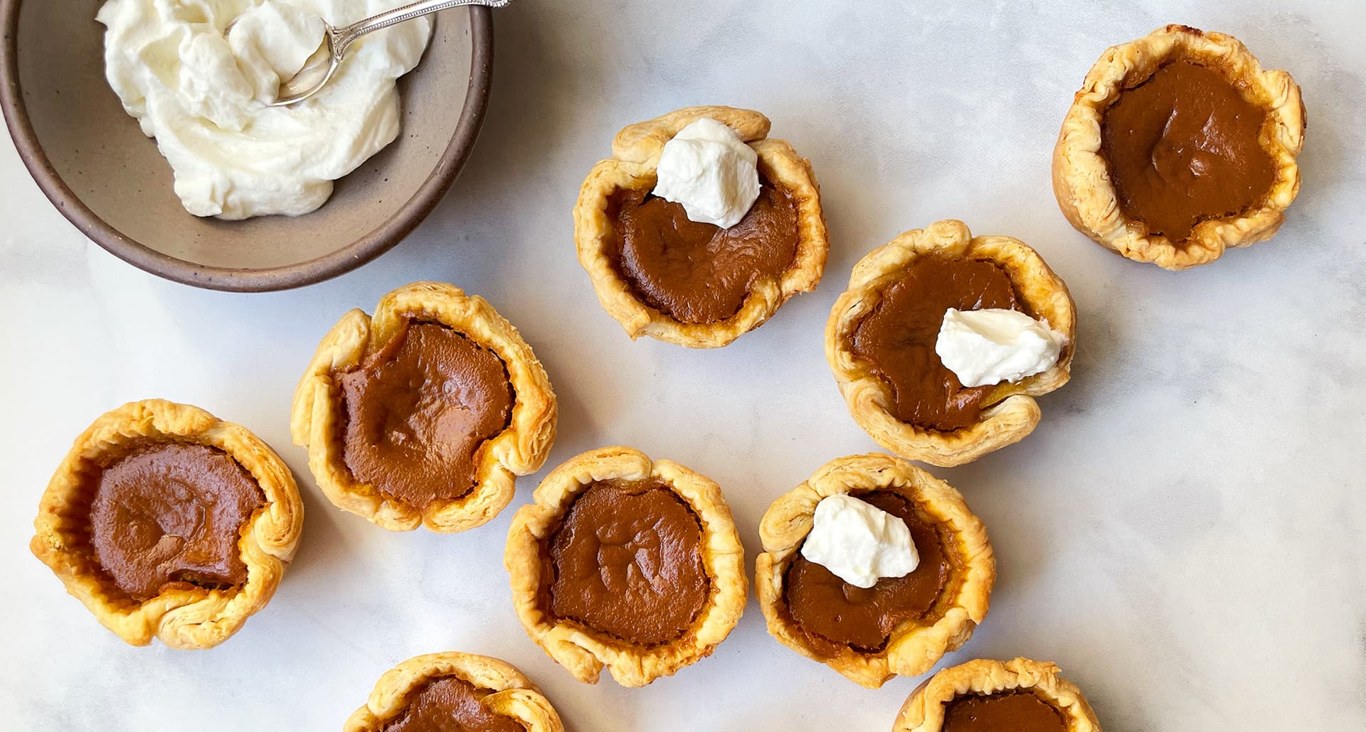 mini thanksgiving dessert recipes: mini pumpkin pies