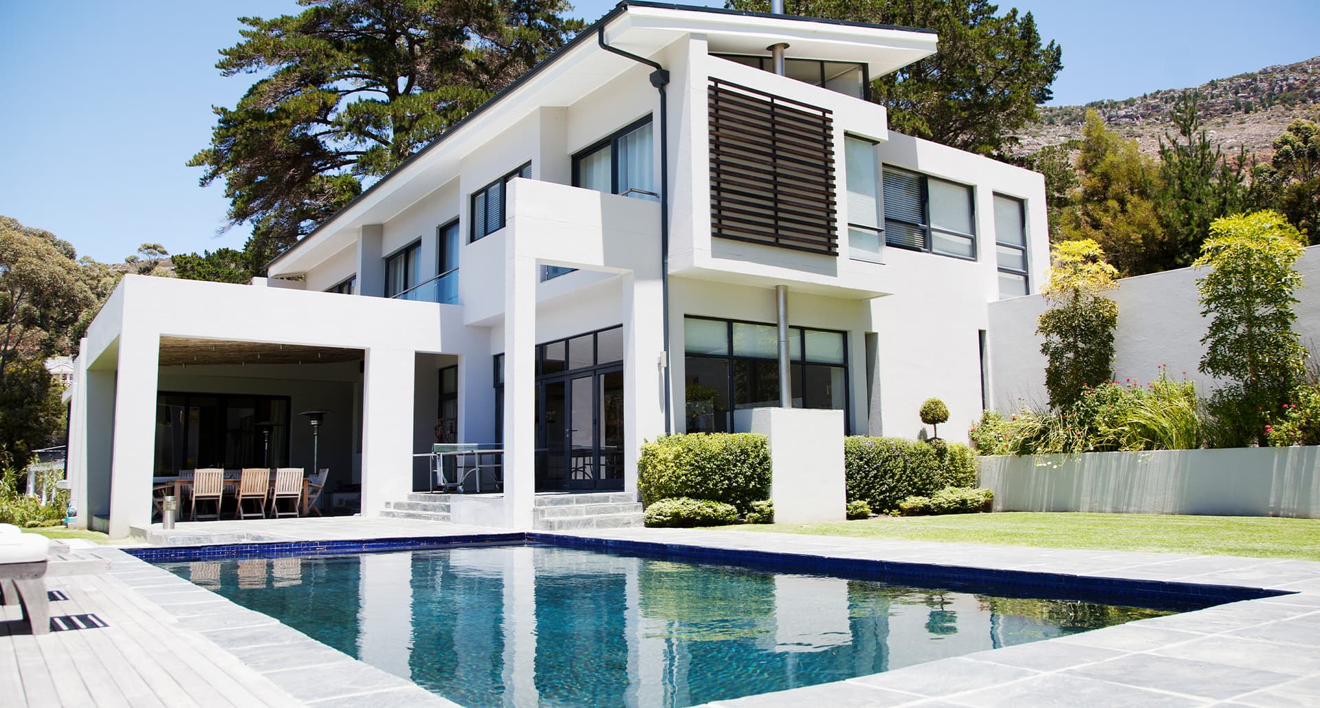sites like airbnb. mid century modern house with pool
