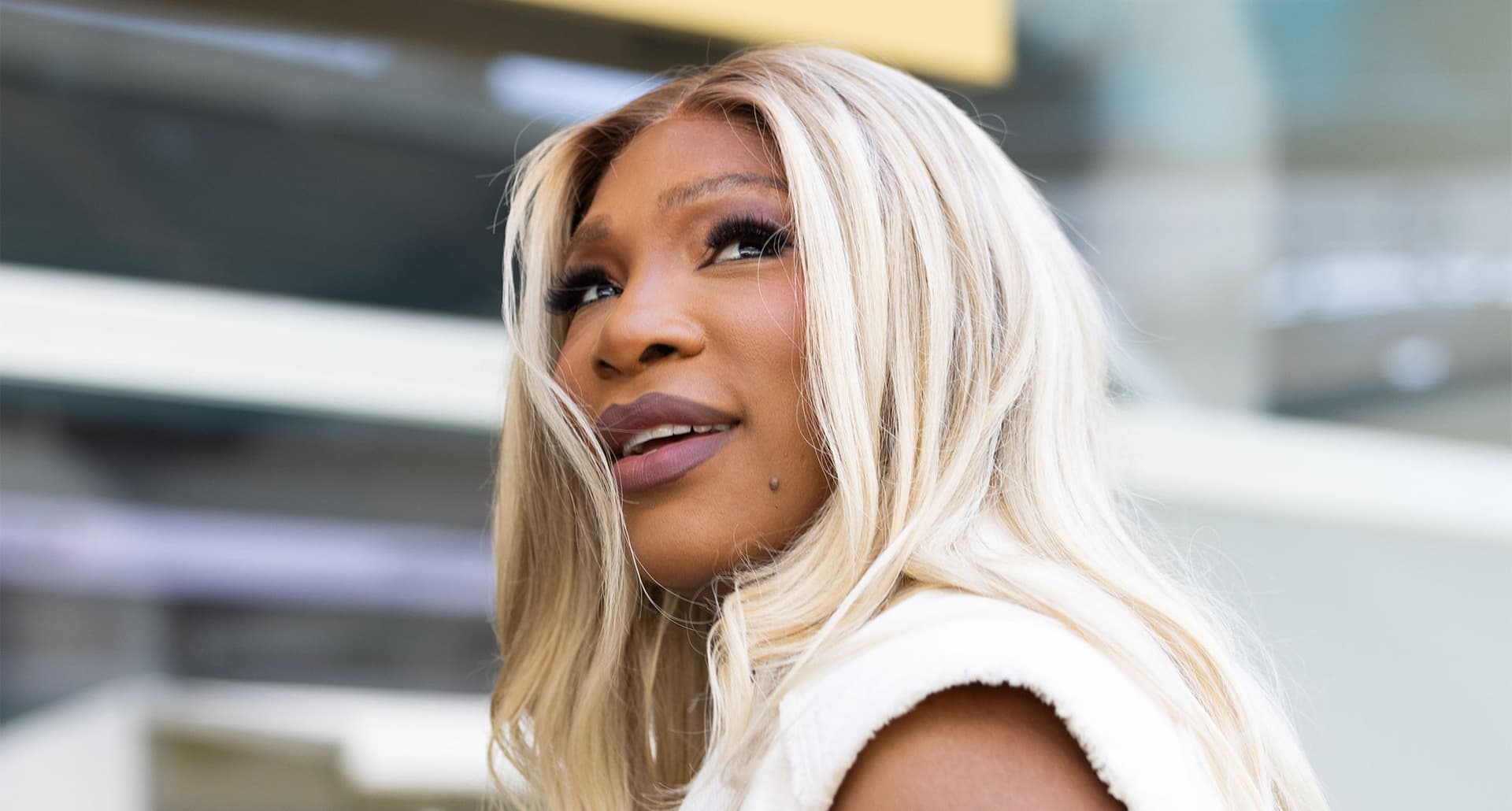 serena-williams-monochrome-outfit-new-post