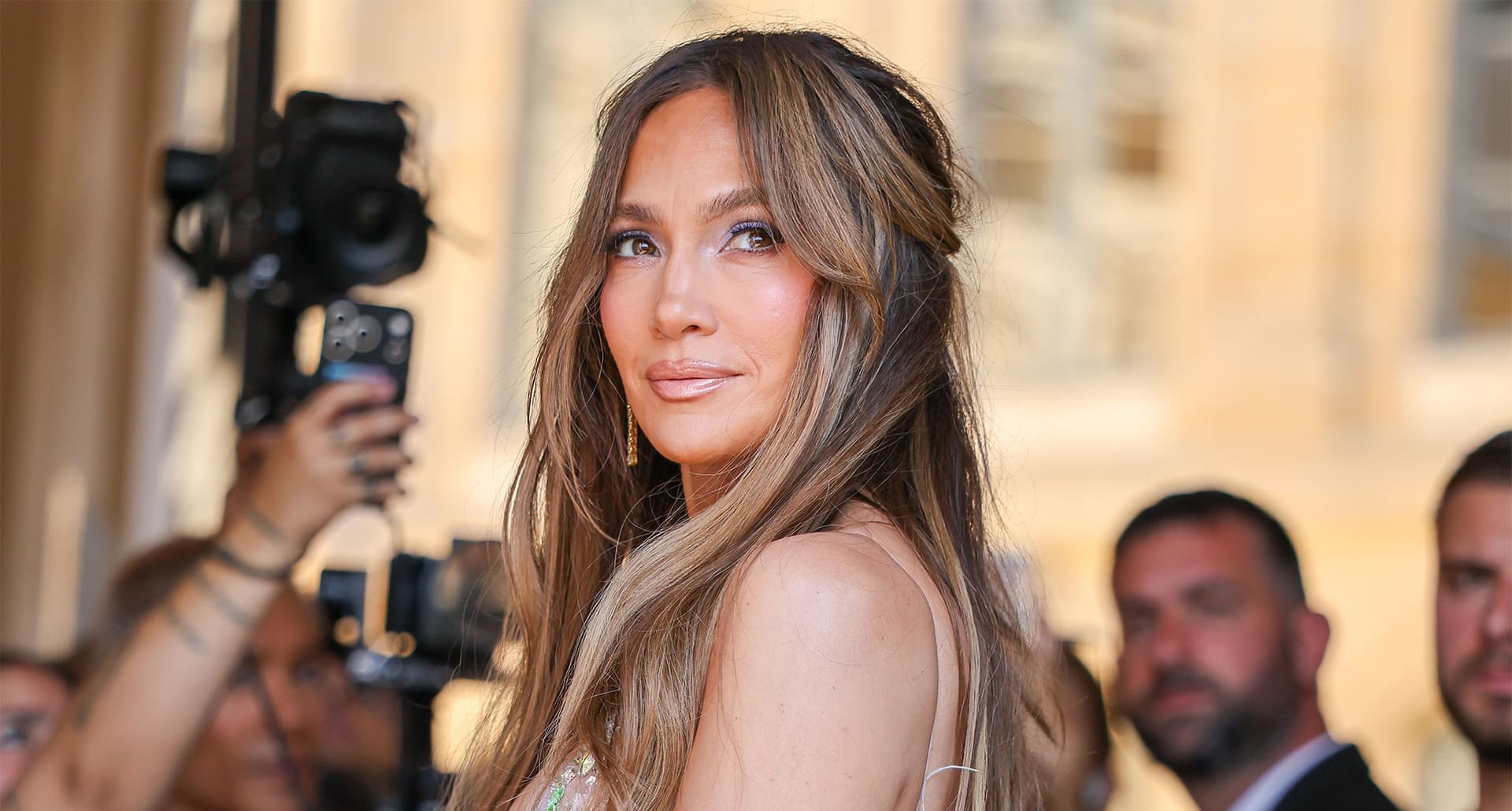 jennifer-lopez-white-babydoll-dress