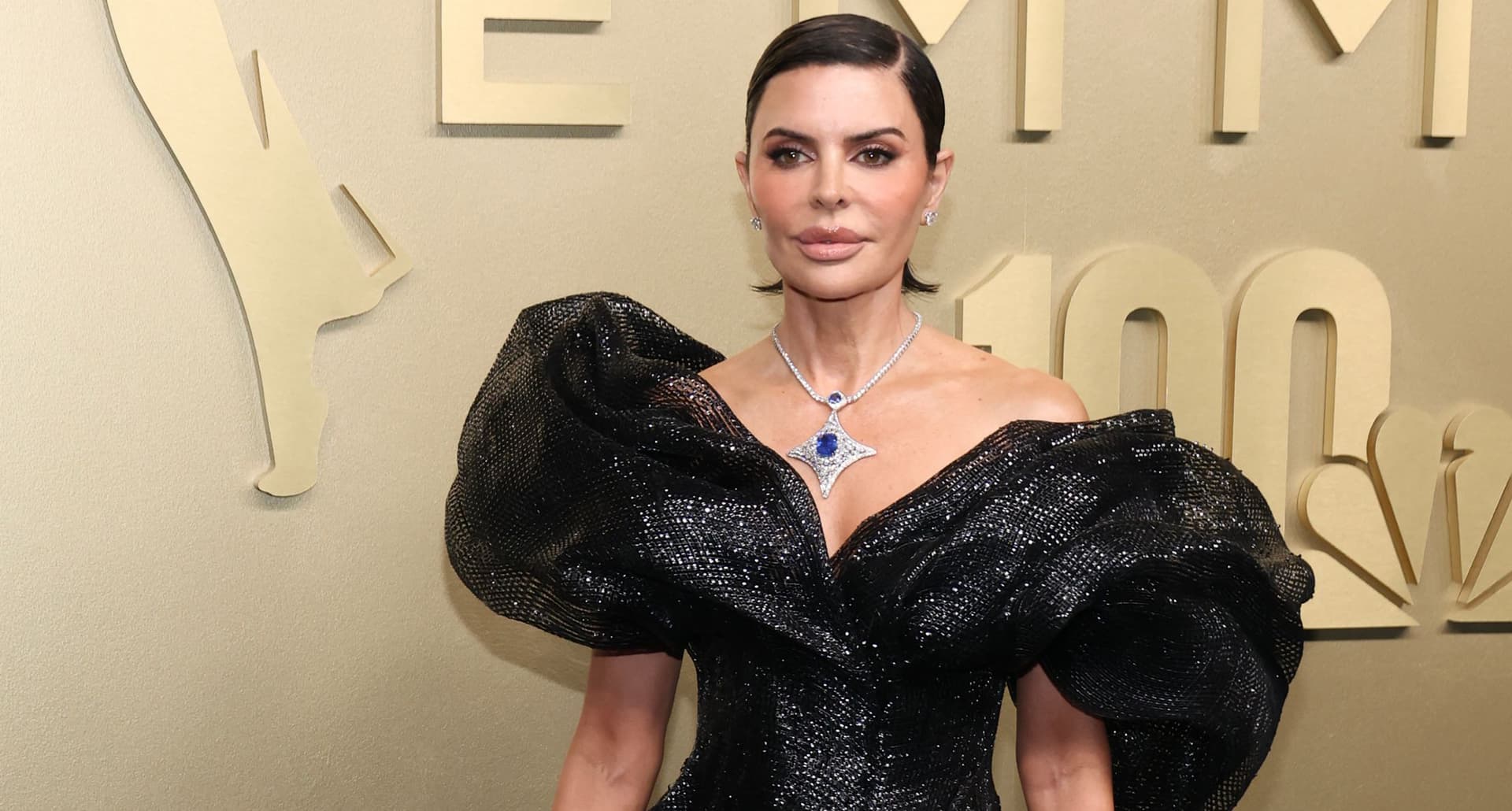 trends ruling the emmys red carpet