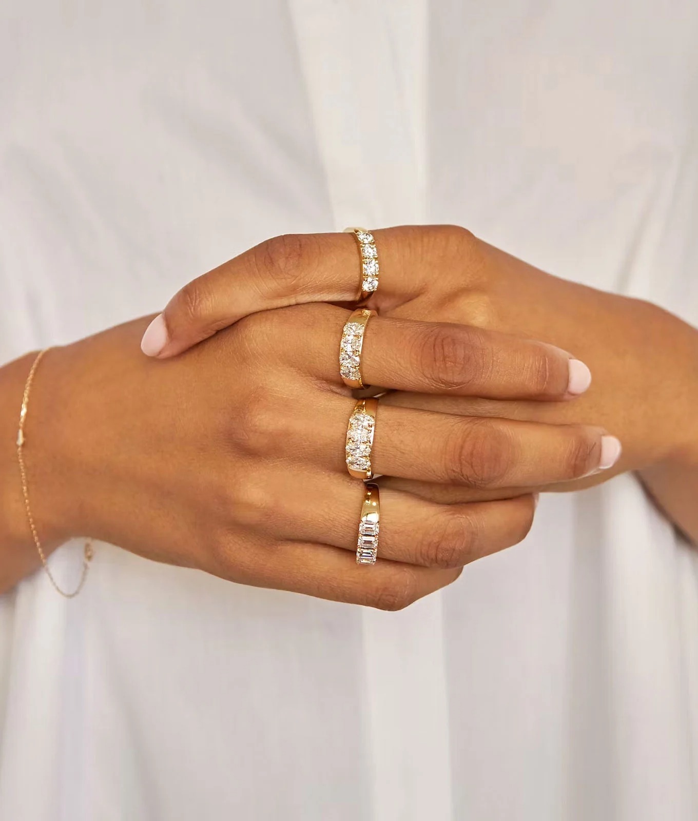 6 Brands Like Mejuri for Chic Jewelry