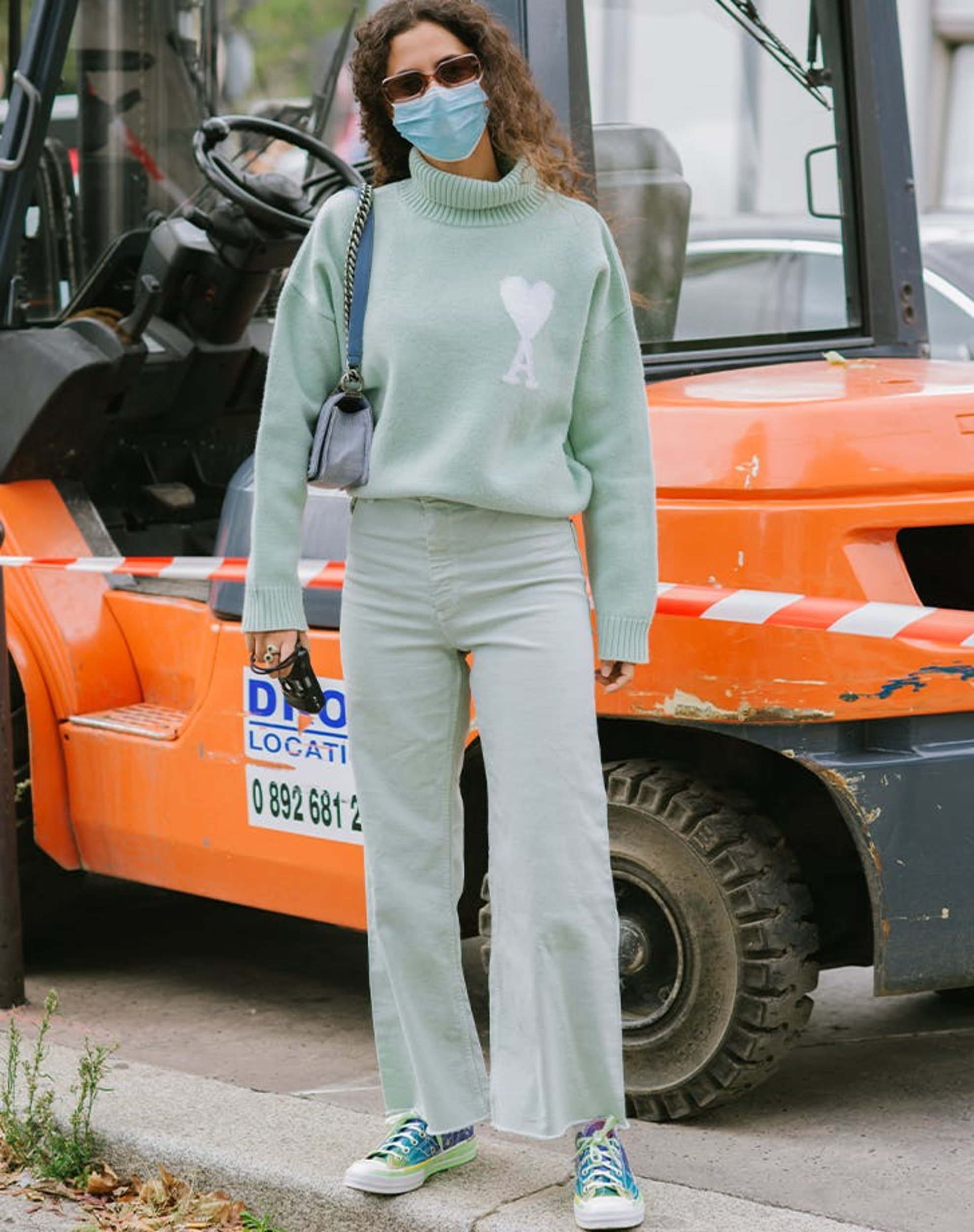 gray converse outfits